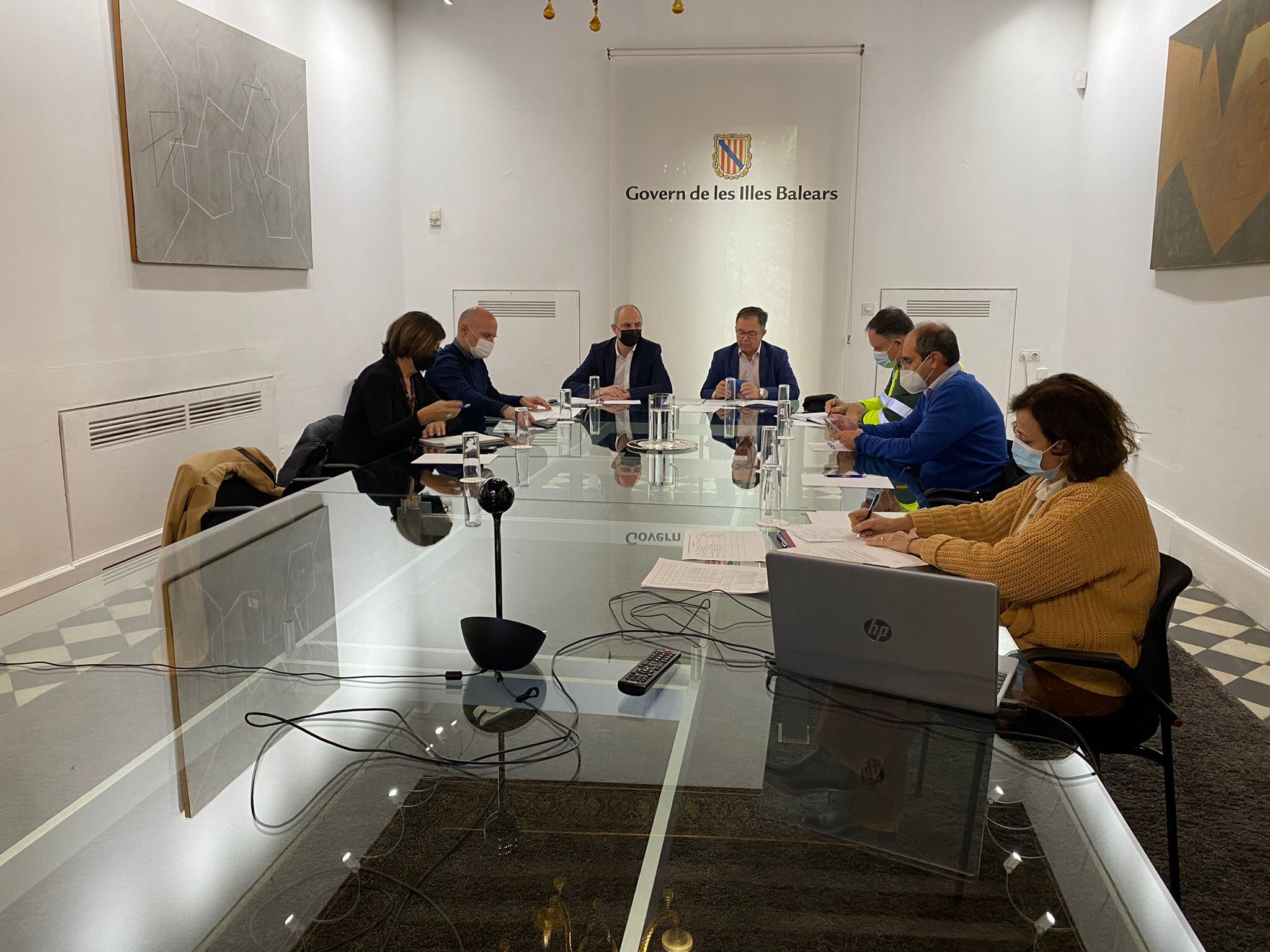 Un momento durante la reunión en Palma, en la que el conseller Javier Torres ha participado por videoconferencia