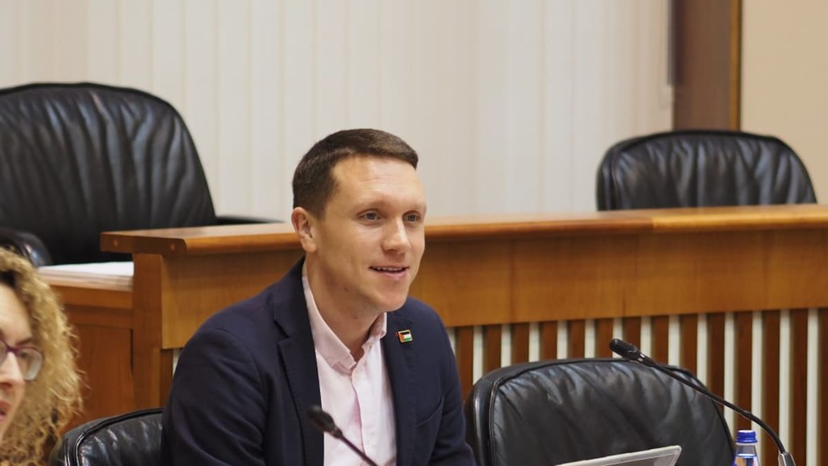 Los últimos vertidos frente a la EDAR de Ferrol llegan al Parlamento de Galicia