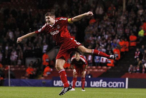 Gerrard marcó el gol más bello de la jornada ante el PSV