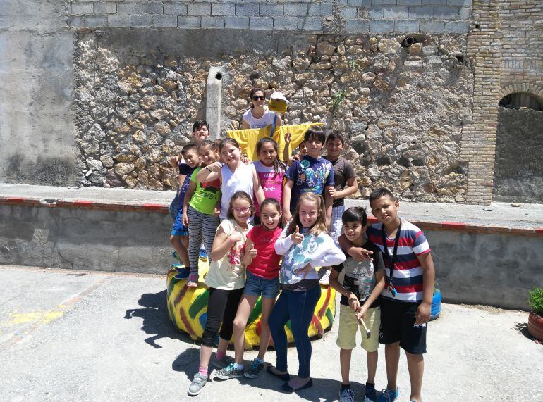 Niños del colegio San Pascual Bailón de Pinos Puente.