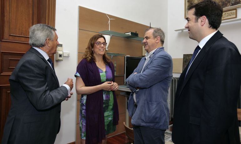 Imagen de archivo de una de las reuniones mantenidas por la presidenta de la Diputación con la directiva del Quesos Cerrato