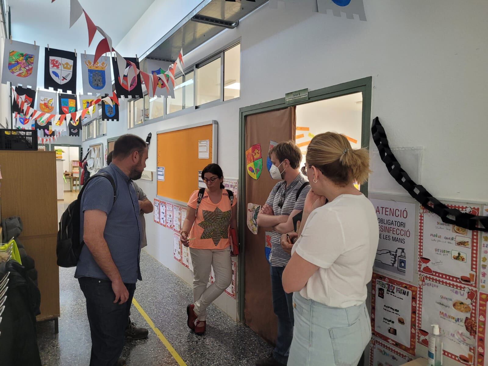 Visita de los técnicos y arquitectos al CEIP Sanchis Guarner de Ondara.