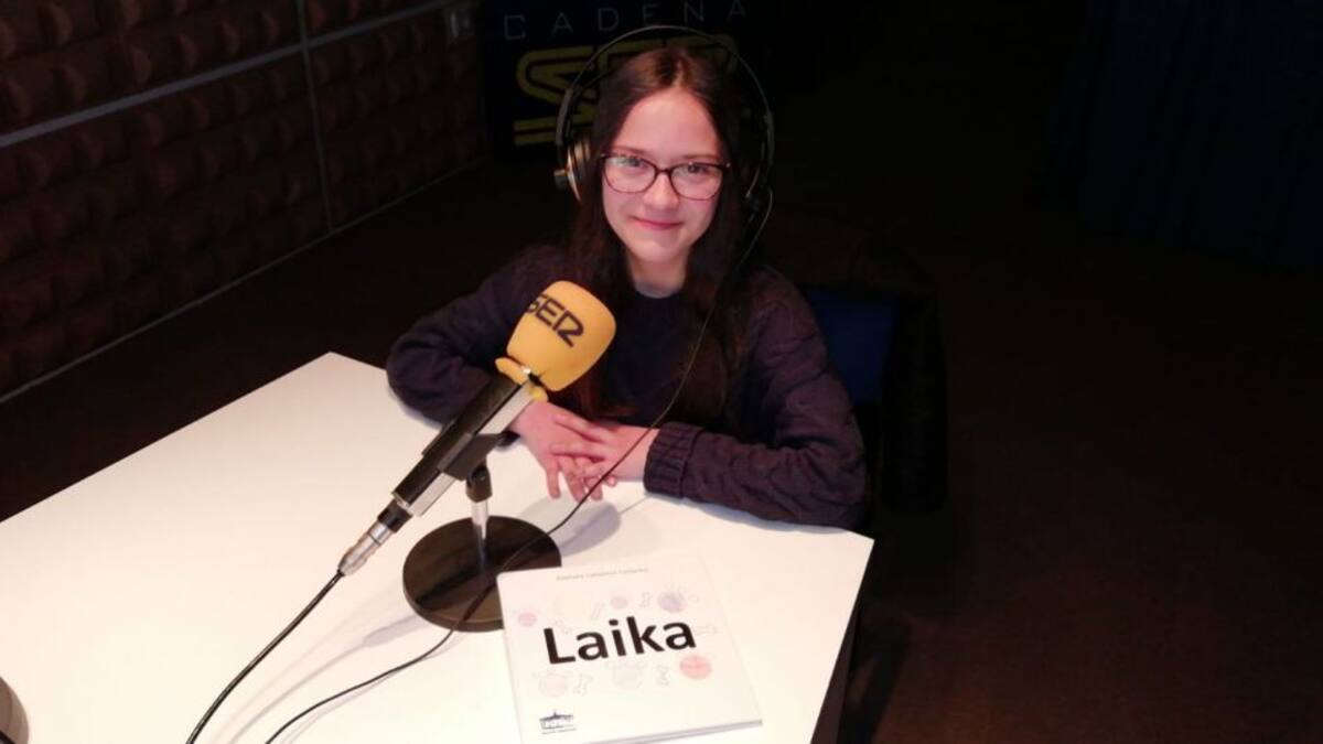 Escribe libros, los ilustra, es voluntaria en una protectora... y solo tiene 12 años