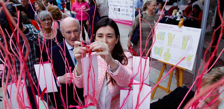 La consellera de Sanidad participa en el cto del Día del Cáncer de Mama