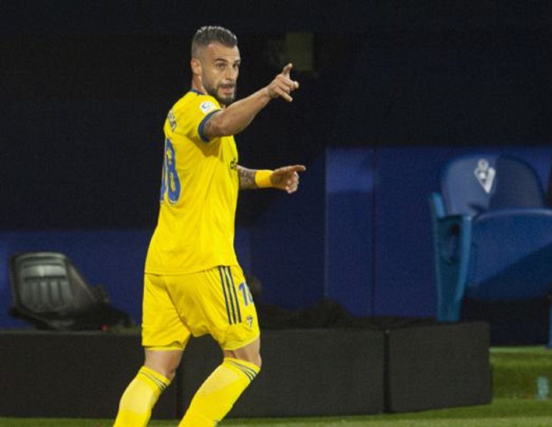 Negredo tiene complicado llegar ante la Real Sociedad