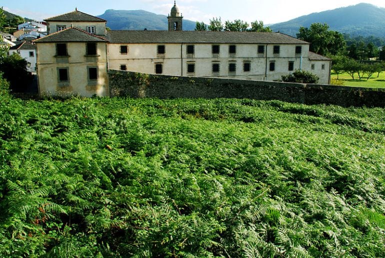 Imagen del convento de Valdeflores en el que desaparecieron dos manuscritos antiguos.