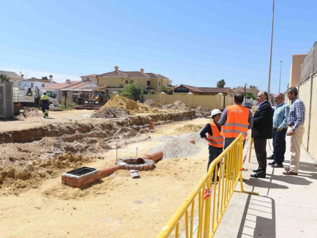 El Ayuntamiento ejecuta una conexión vital para El Rinconcillo
