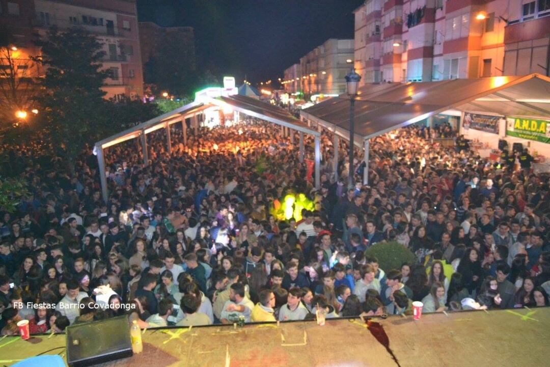 Multitud en las fiestas de San Amancio