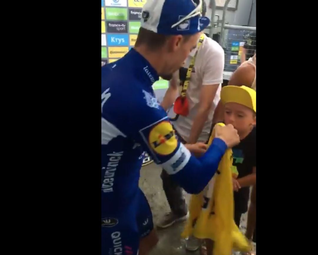 Alaphilippe cede el maillot amarillo