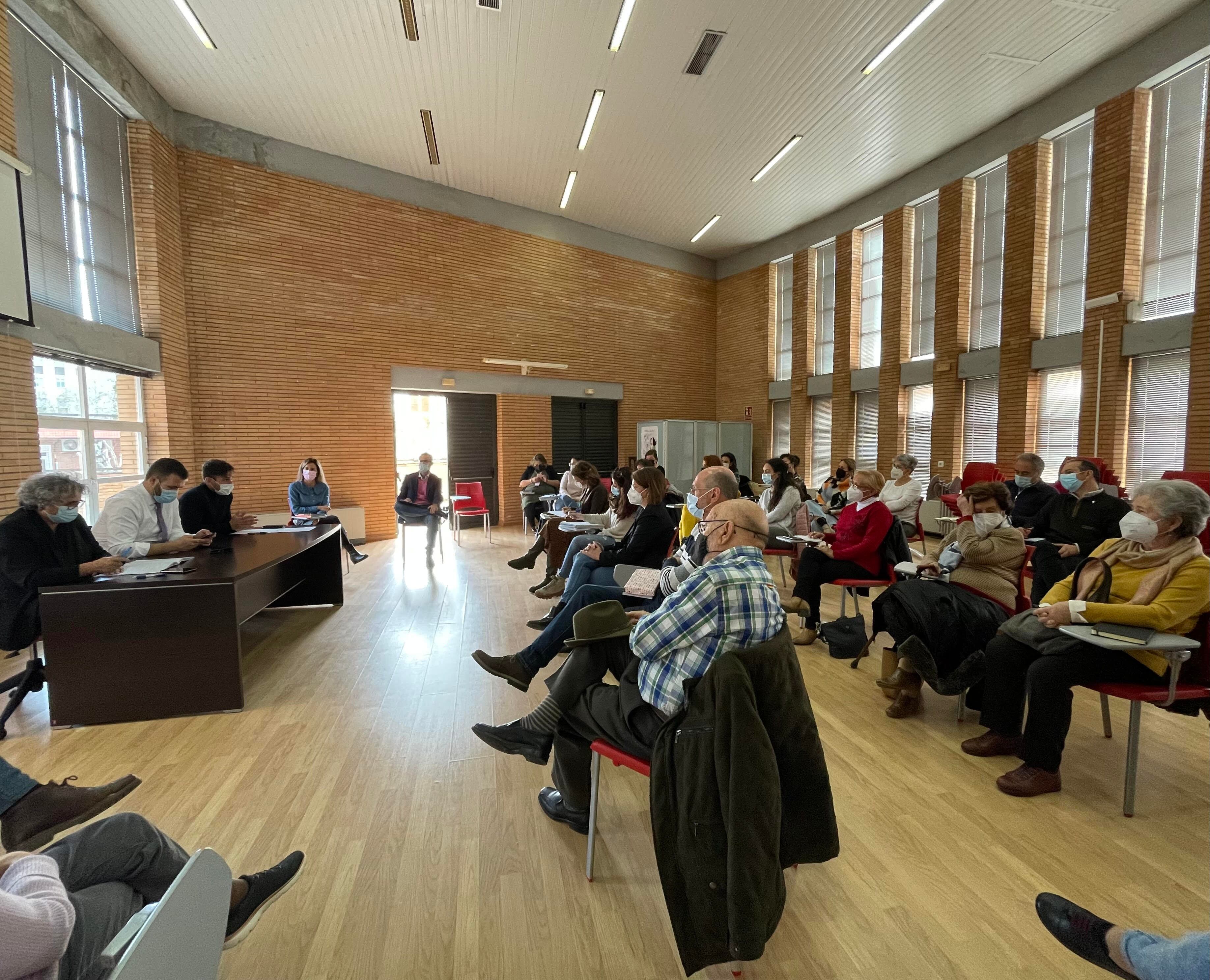 Reunión del Ayuntamiento con miembros del Consejo Sectorial de Personas Inmigrantes y Refugiadas y del Consejo Sectorial de Cooperación al Desarrollo