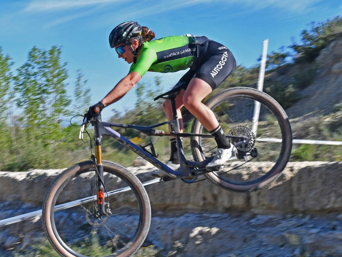 Huesca La Magia Supermercados Altoaragón y Vulco Autogoya acarician la victoria en Navarra