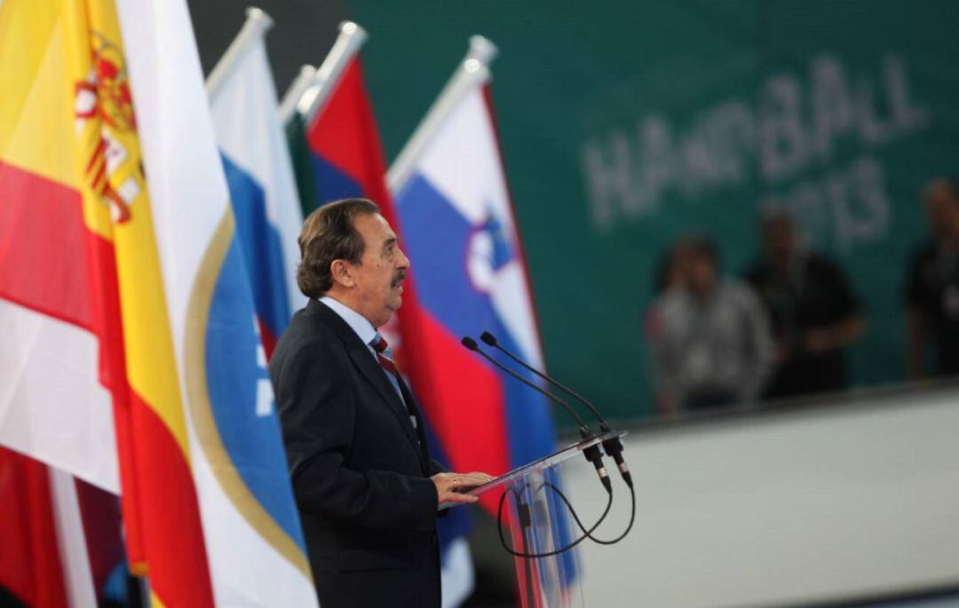 Juan de Dios Román deja un brillante legado al mundo del balonmano