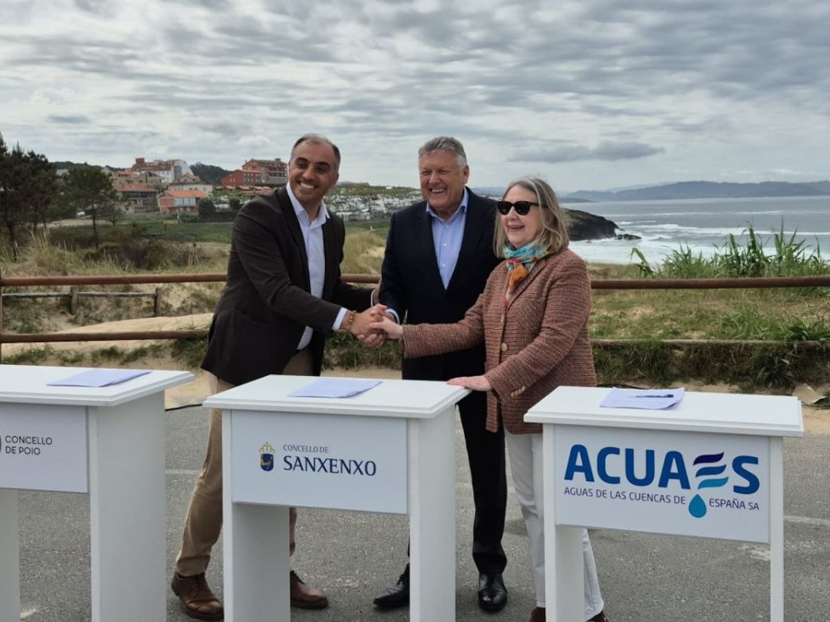Poio y Sanxenxo reciben el emisario submarino de Montalvo, pieza clave del saneamiento de estos concellos