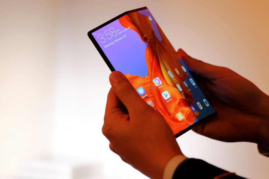 El Huawei Mate X durante la presentación en el Mobile World Congress