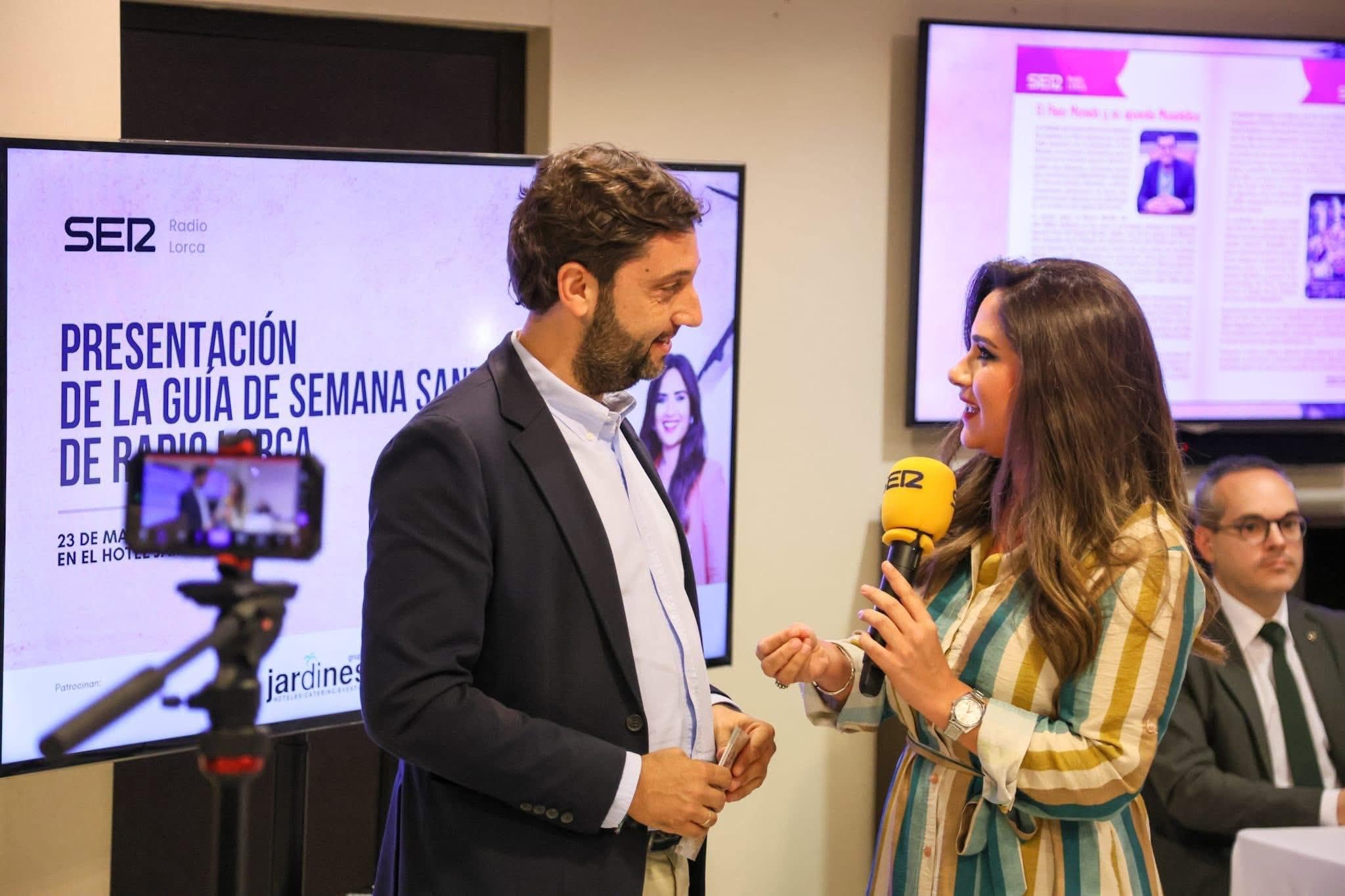 Juan Francisco Martínez, director del ITREM, junto a Nazaret Navarro