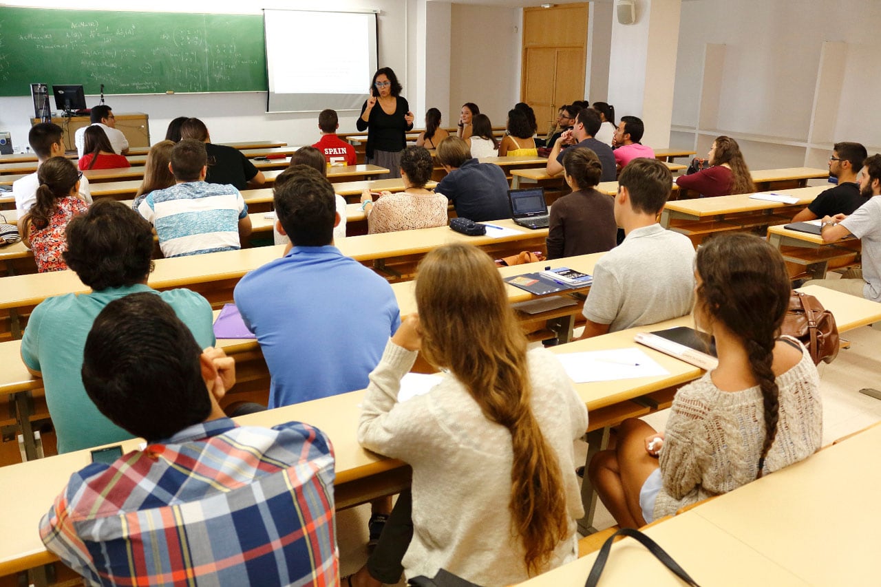 Una clase en la Universidad de Granada (UGR)