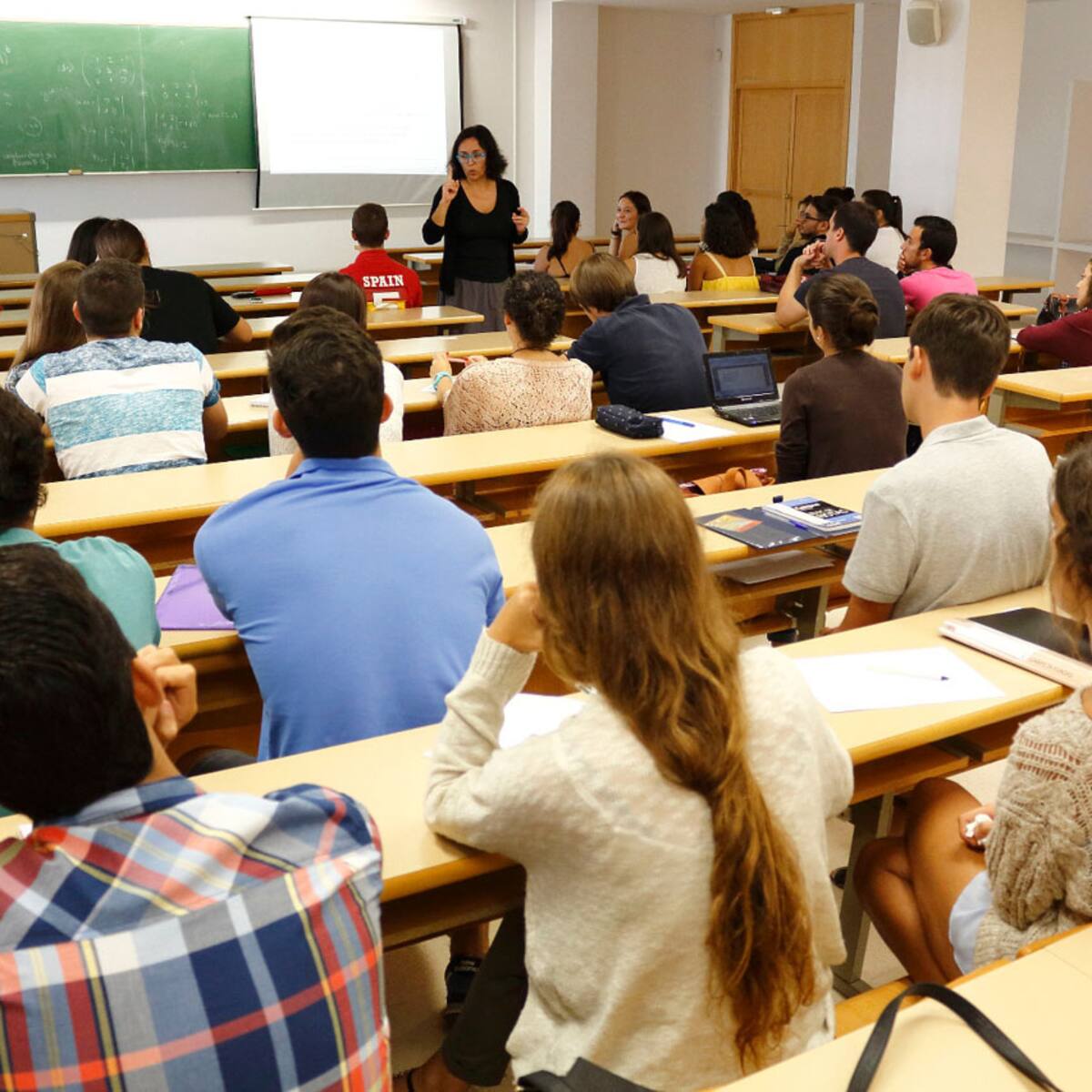 CCOO anuncia acciones legales para que el profesorado de las universidades cobre el cuarto complemento autonómico