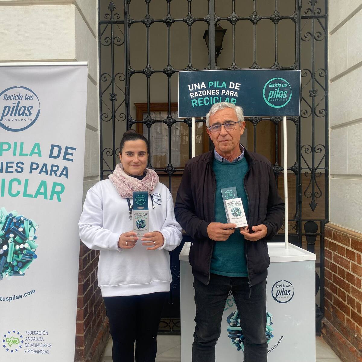Morón acogió ayer "Una pila de razones", campaña para concienciar sobre el reciclaje de pilas