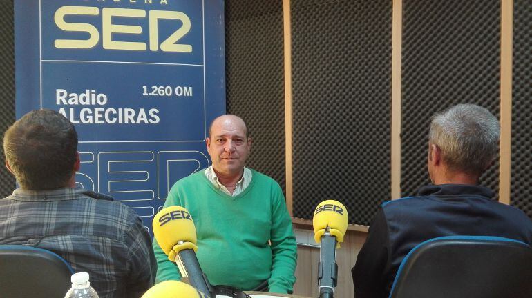 Juan Danta de El Ancla, Miguel y Vicente de Alcohólicos Anónimos.