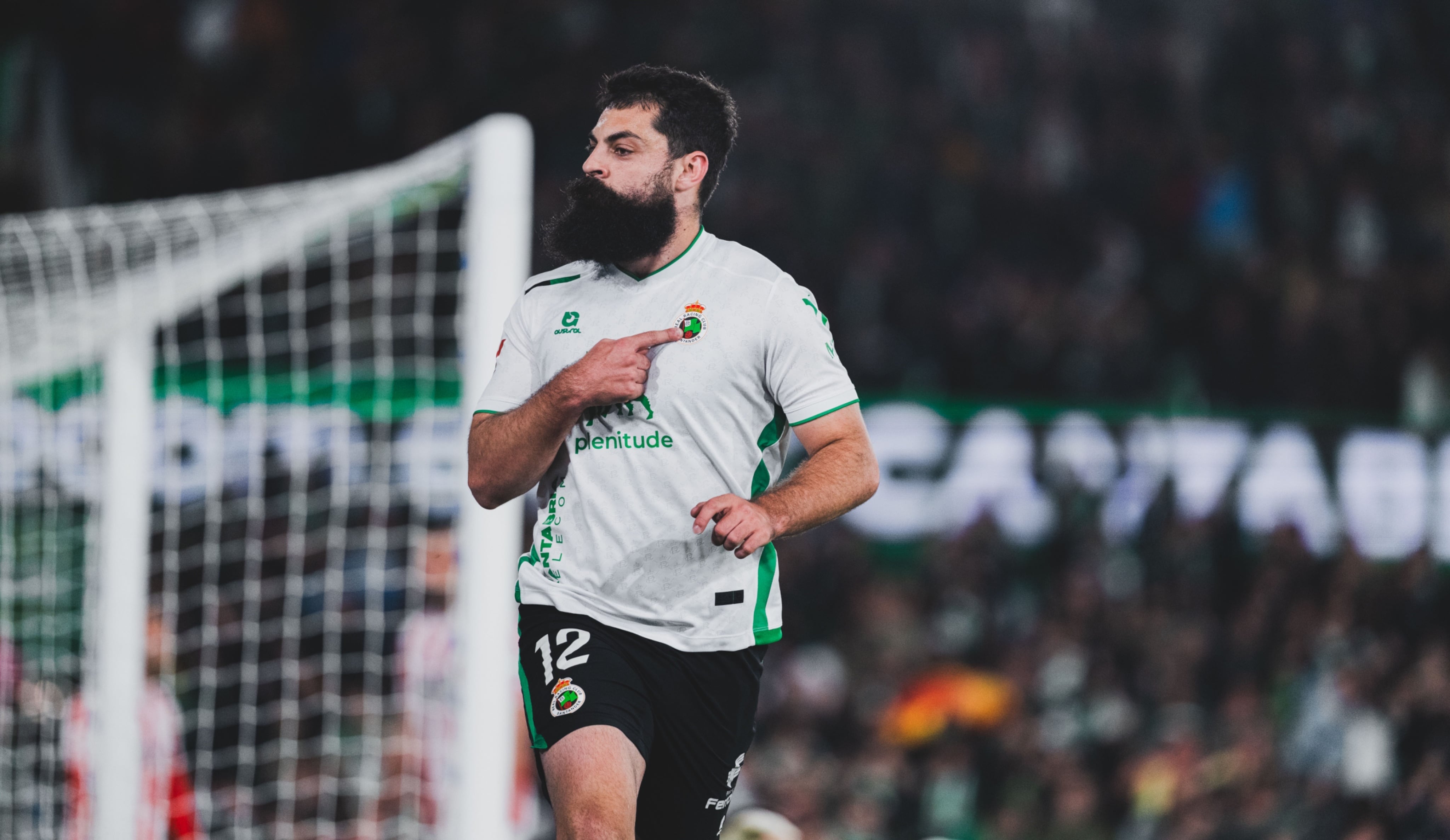 Villalibre, festejando uno de sus goles.