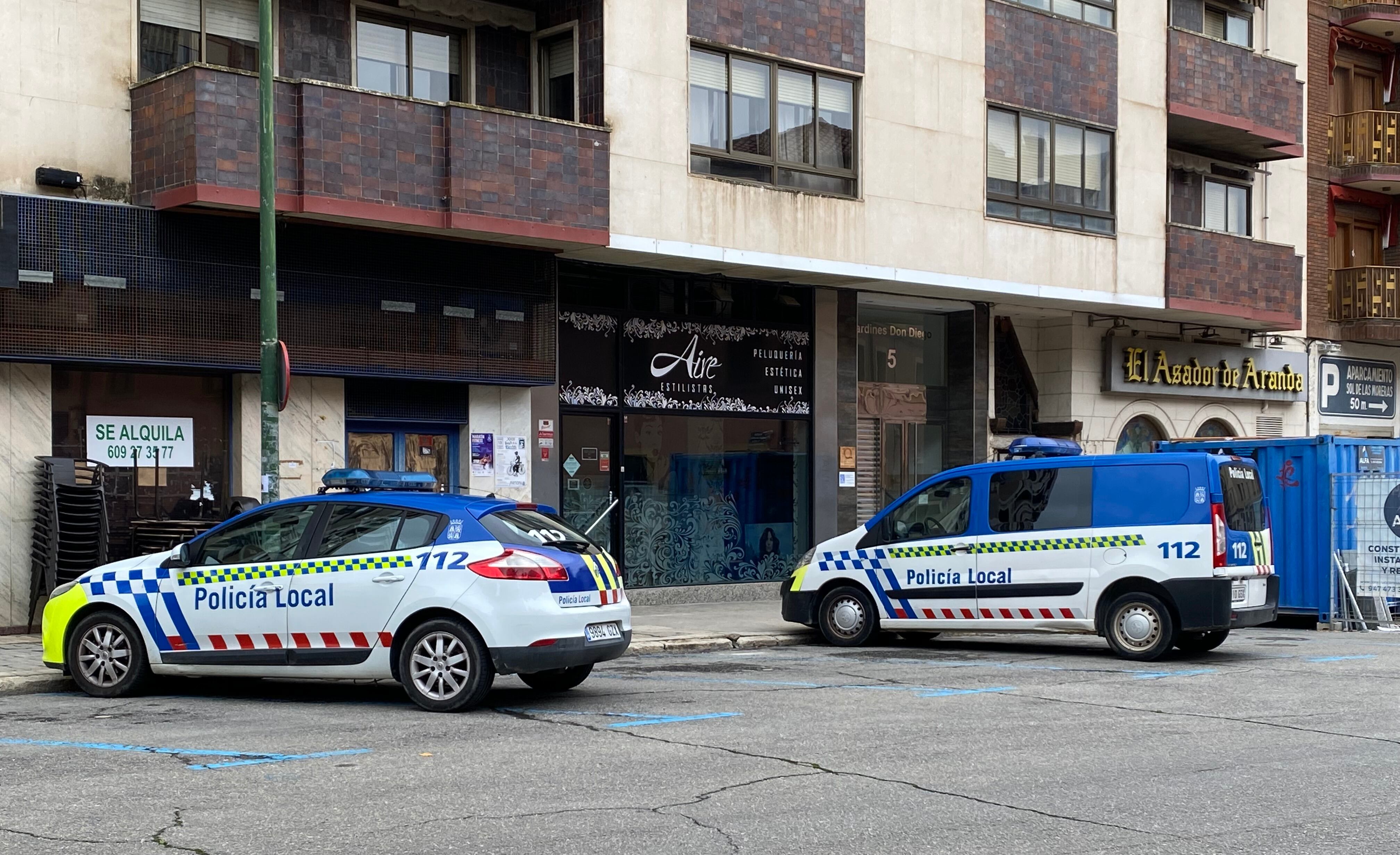 Dos vehículos de la Policía Local de Aranda