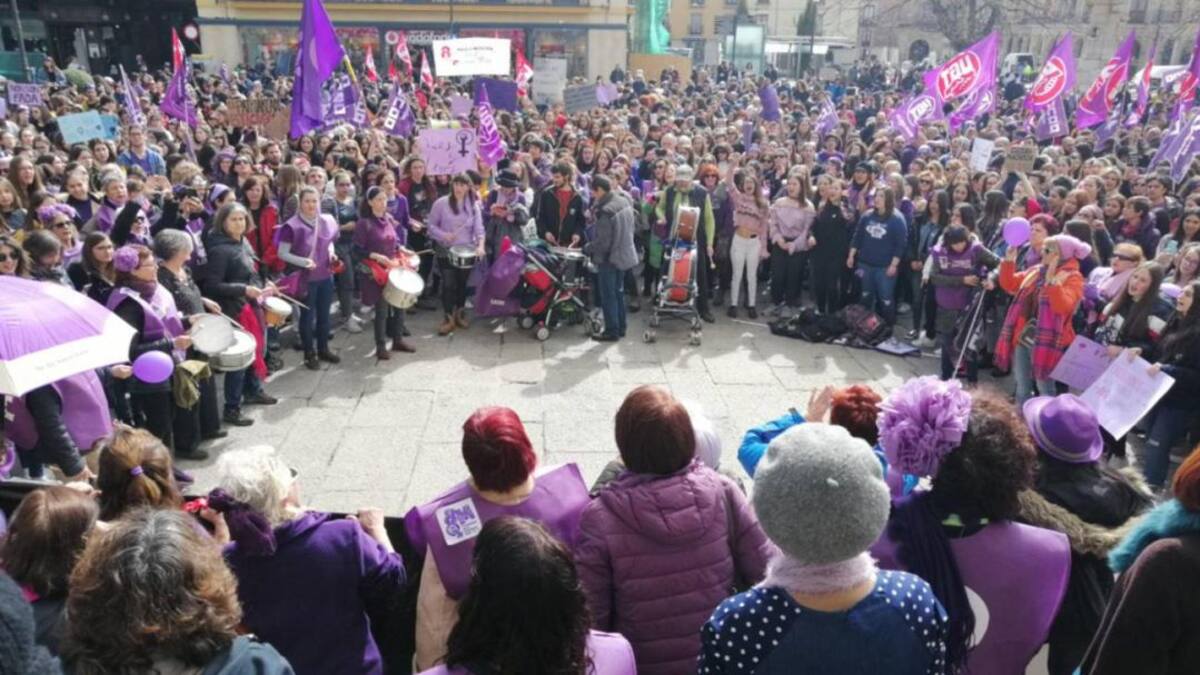 La lucha del 8-M en León se abre paso entre la pandemia (02/03/2021)