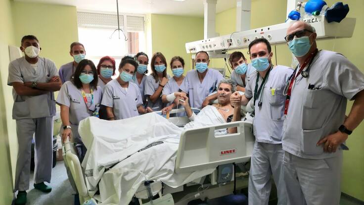 La Columna de Carlos Arcaya: «El último paciente COVID ingresado en la UCI podría ser cualquiera de nosotros»