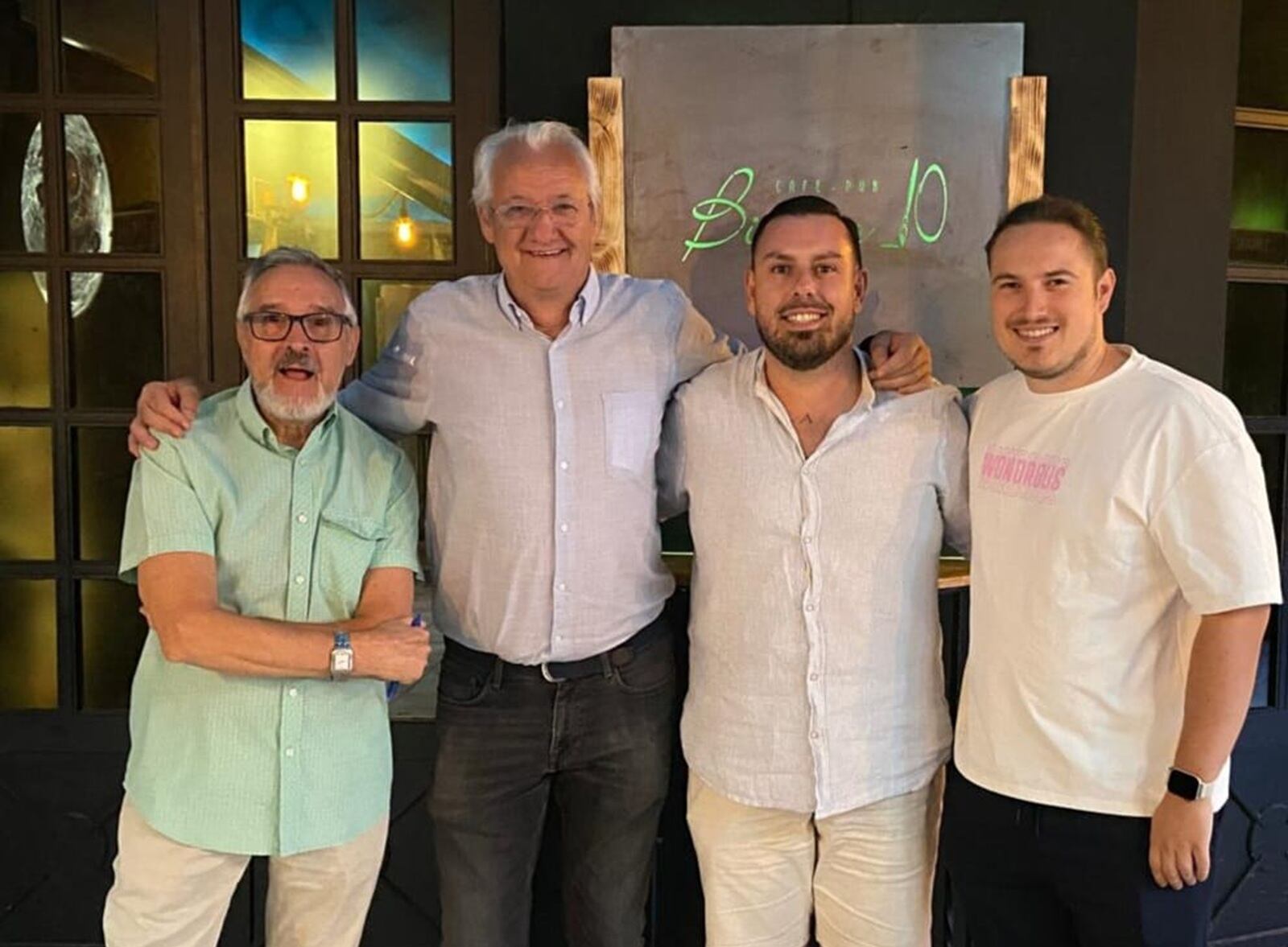 Nueva junta directiva de la Asociación de Amigos del Carnaval de Jaén.