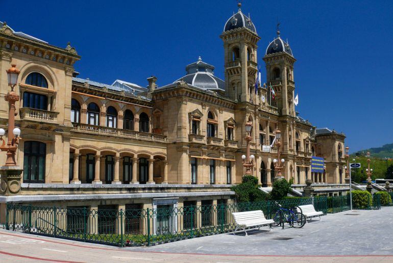 Vista del Ayuntamiento de San Sebastián en una imagen de archivo.