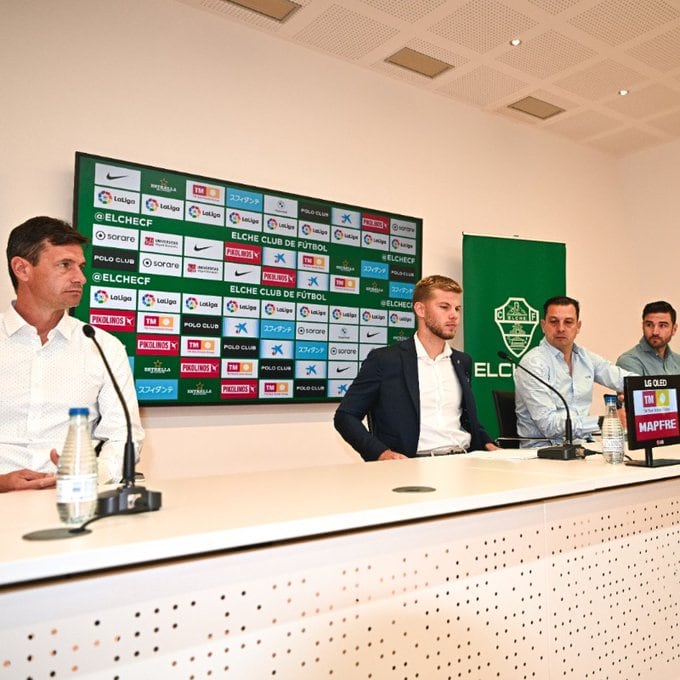 Un momento de la presentación de la nueva dirección deportiva del Elche