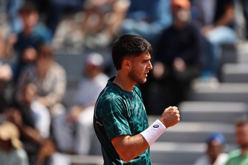 Pablo Llamas durante su partido en Roland Garros