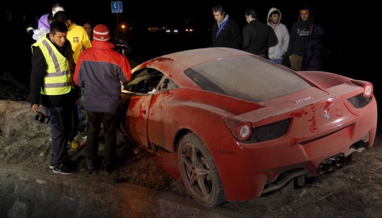 Así quedó el Ferrari de Arturo Vidal tras el accidente que sufrió y después del que fue detenido por dar positivo en un control de alcoholemia.