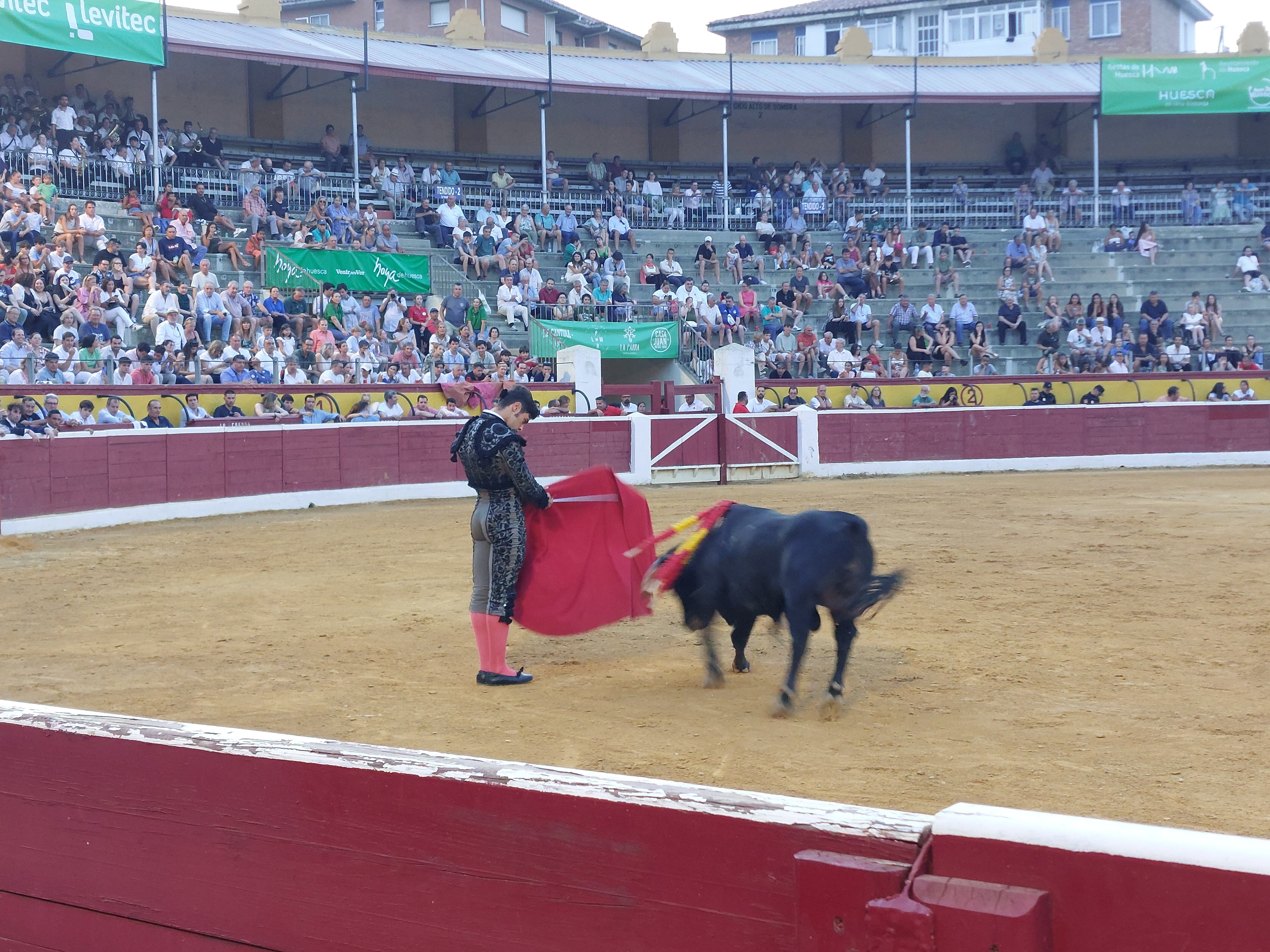 Asier Abadiano cortó la única oreja de la novillada en Huesca