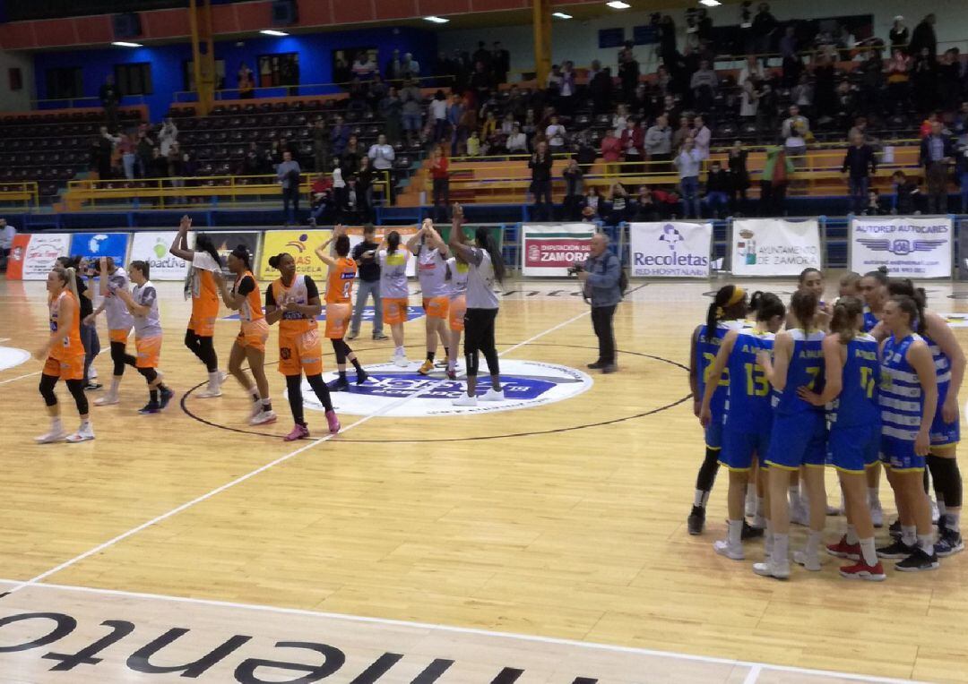 Las jugadoras dijeron adiós esta temporada al A.Nieto, sin saber aún si estaban salvadas.