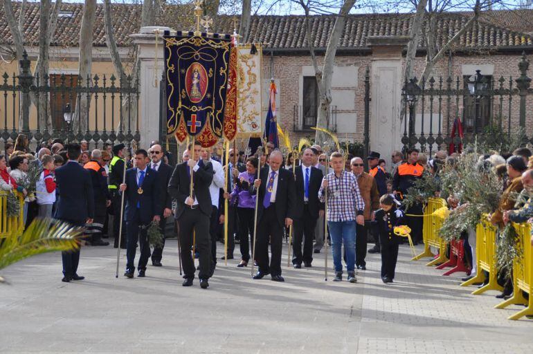 Una de las procesiones de Semana Santa en Alcalá durante el 2015