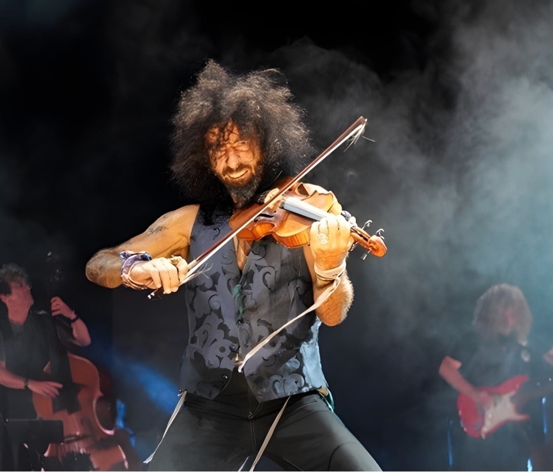 El violinista Ara Malikian actúa en Huesca este sábado