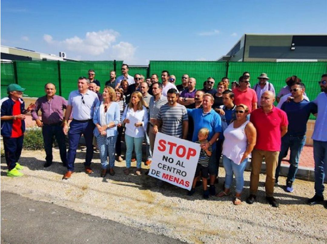 Imagen de septiembre pasado de una rueda de prensa convocada por VOX para analizar la situación de los MENAS en la pedanía murciana de Santa Cruz