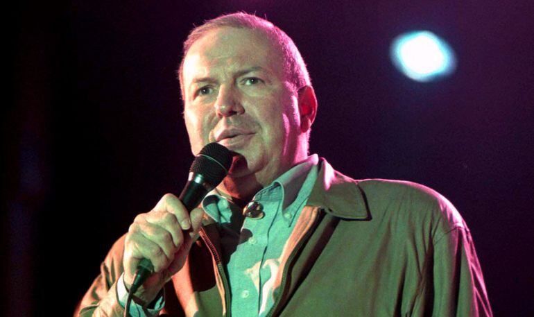 Fotografía de archivo del 27 de julio de 2011 del cantante Frank Sinatra Jr., durante un concierto en Marbella