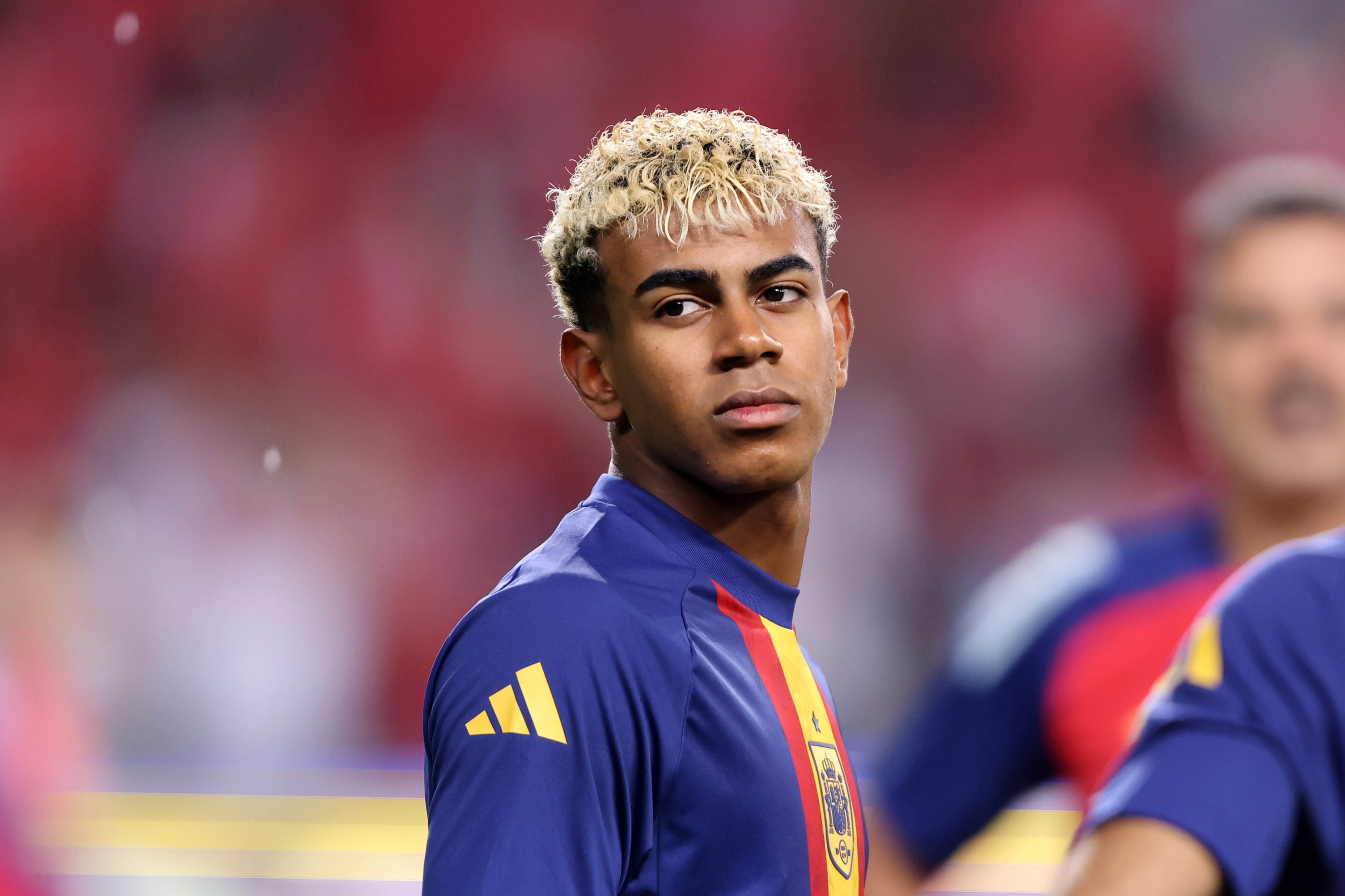 Lamine Yamal, antes de un partido con la selección española