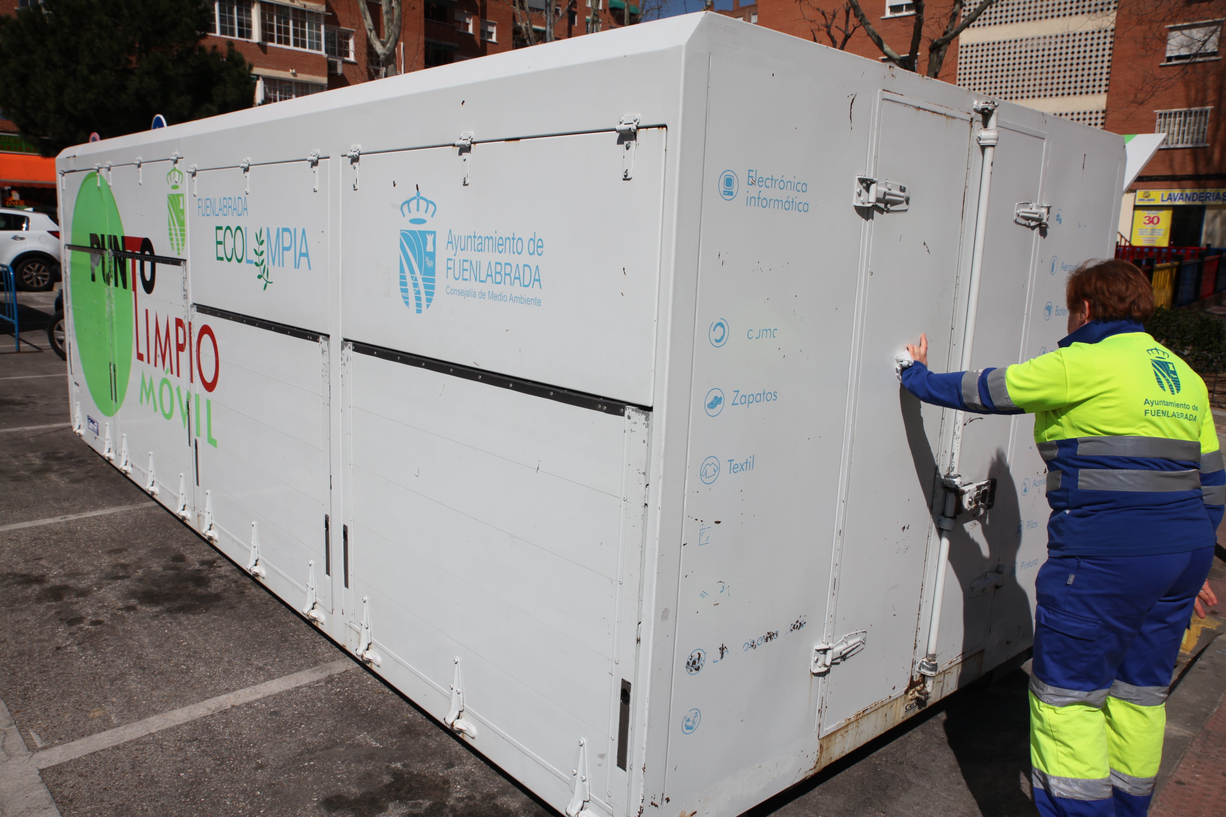 Punto limpio móvil de Fuenlabrada.