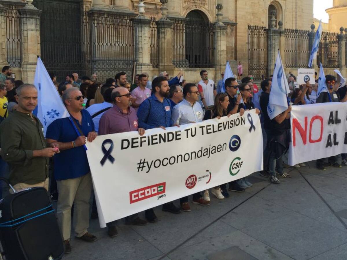 Trabajadores de Onda Jaén y sindicatos piden la dimisión del Alcalde