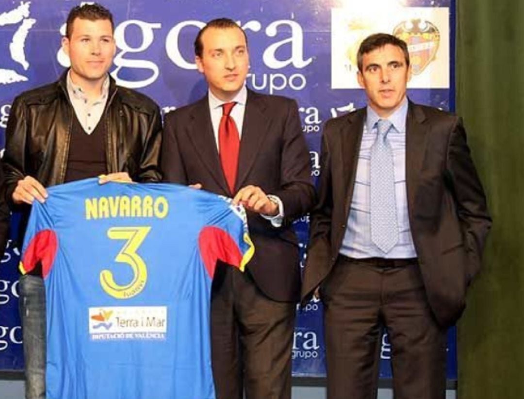 Manolo Salvador en la presentación de David Navarro