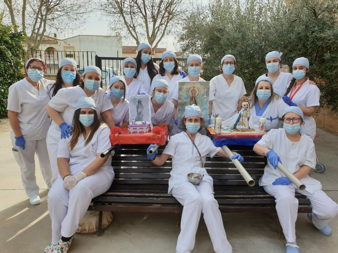 Trabajadoras de la Resdencia de Iniesta