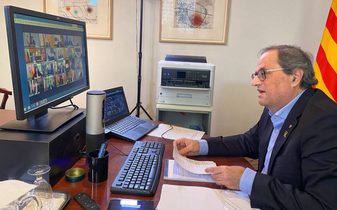 El presidente de la Generalitat, Quim Torra, durante la cuarta reunión de presidentes autonómicos por videoconferencia durante la crisis del coronavirus 