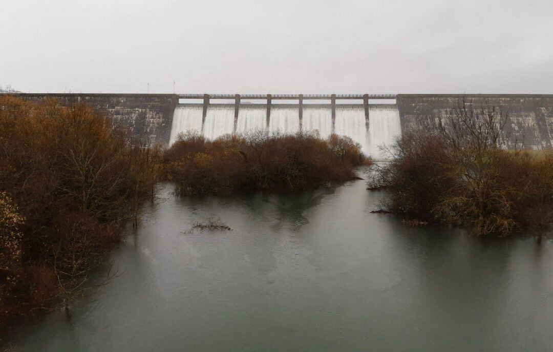 Los pantanos alaveses aumentan el desembalse