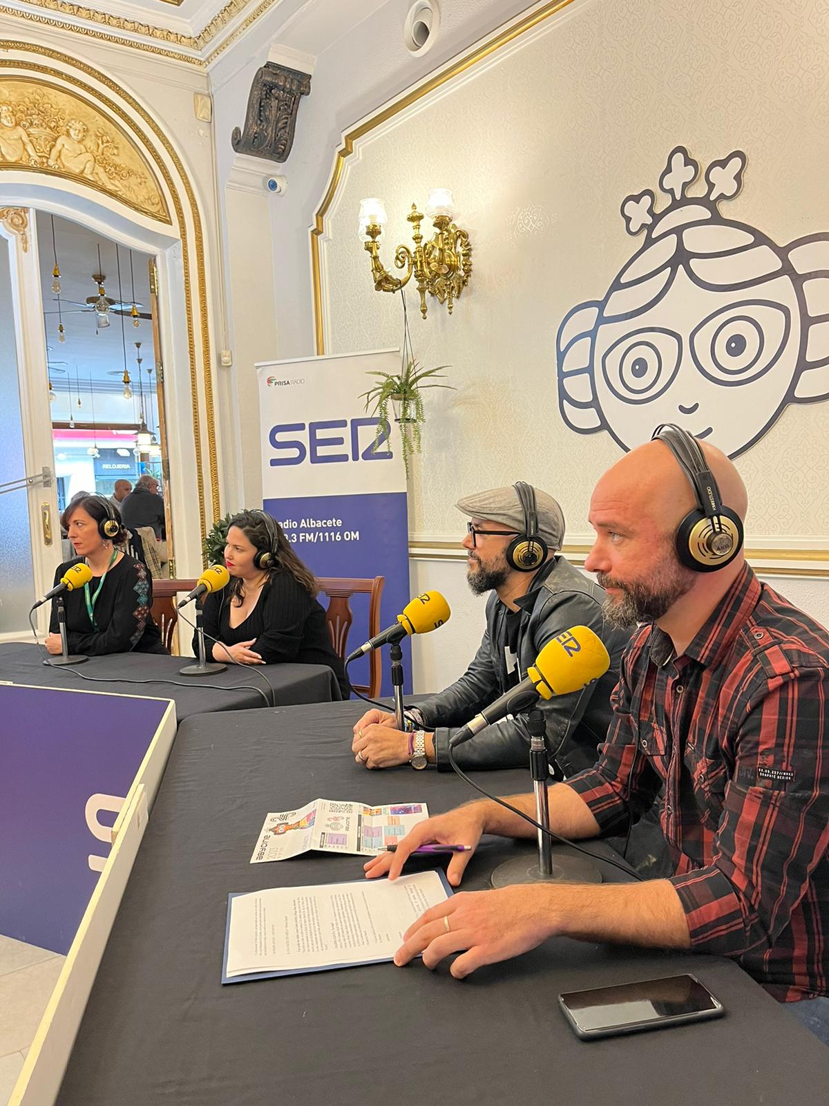 El periodista Kiko Aznar, el director de cine Hugo Ruiz, la actriz Laura Galán y la directora Paloma Zapata