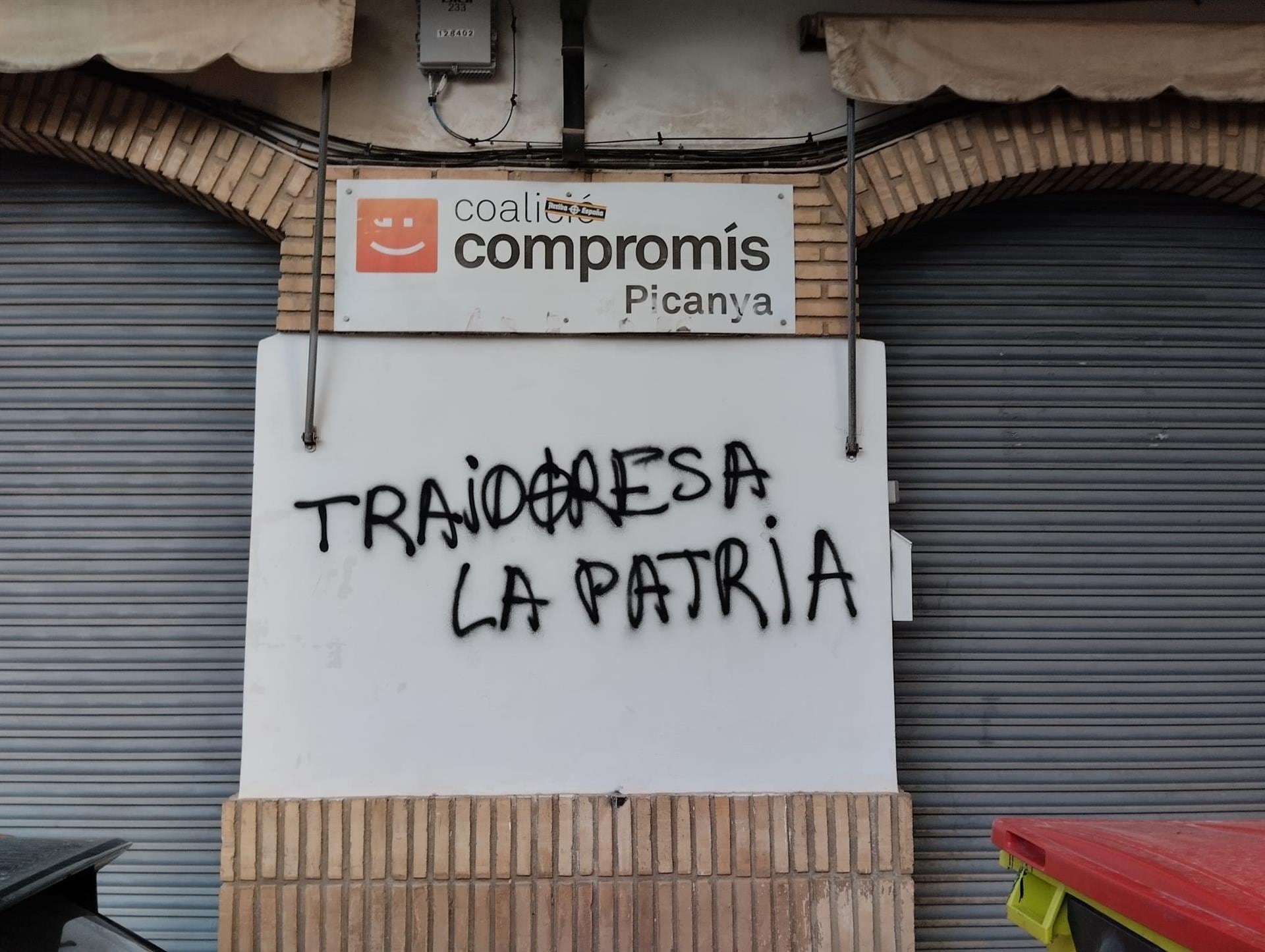 Sede de Compromís per Picanya, vandalizada por un grupo de extrema derecha.