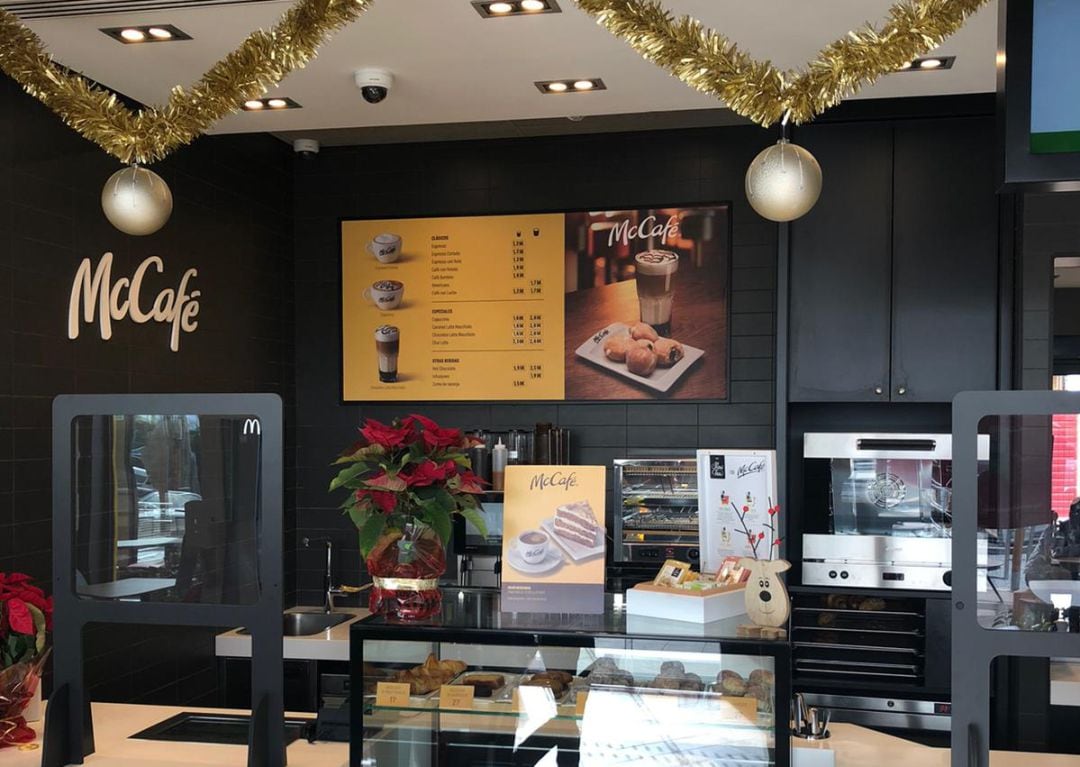 Imagen del servicio McCafé del nuevo restaurante McDonald&#039;s Valdepeñas 