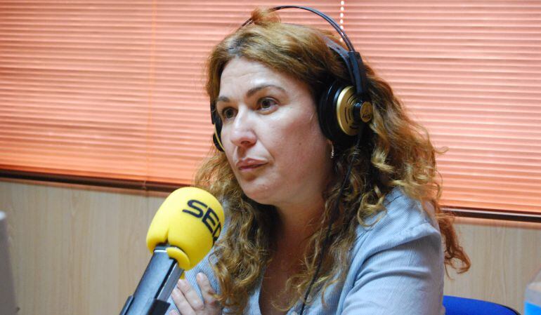 Natalia de Andrés en los estudios de Ser Madrid Oeste (archivo)