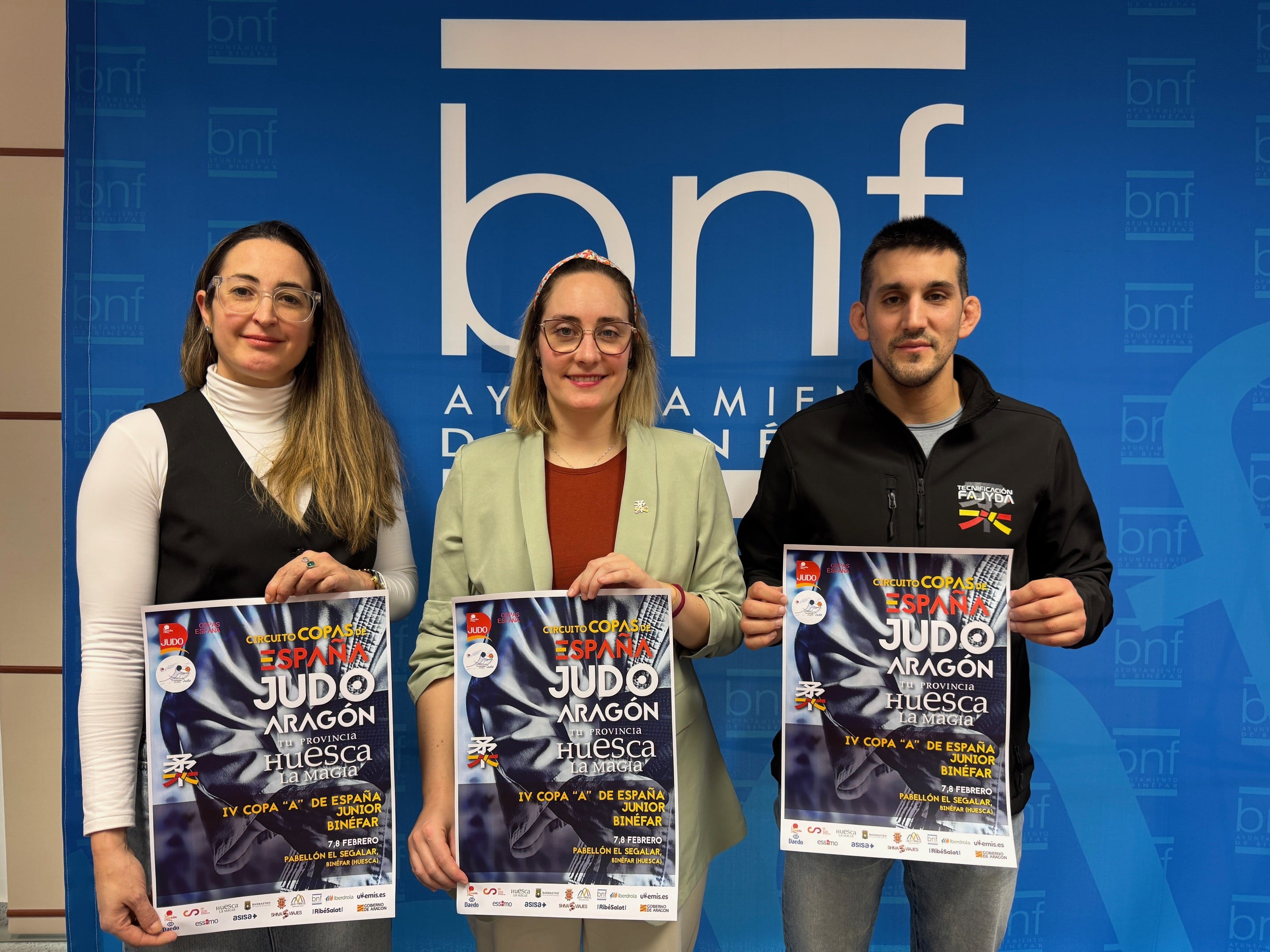 Beatriz Oliván, Cristina Berrocal y  Raúl Clemente en la presentación de la competición